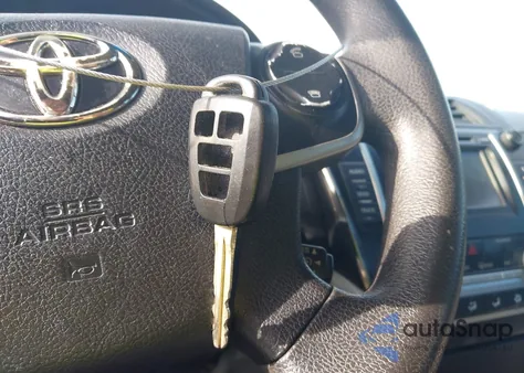 2013 Toyota Camry Le z USA, uszkodzony, nr VIN 4T4BF1FK7DR282126